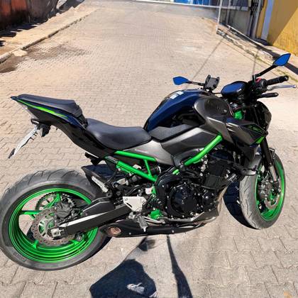 KAWASAKI Z900 KAWASAKI Z900